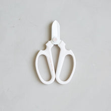 Load image into Gallery viewer, Floral Clippers
