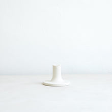 Load image into Gallery viewer, Ceramic Taper Holder-White/Round
